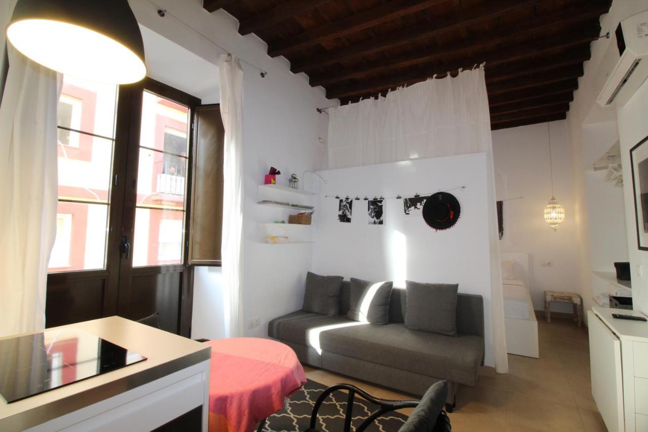 Del Parque Flats Alvarez Suite Malaga Exterior photo
